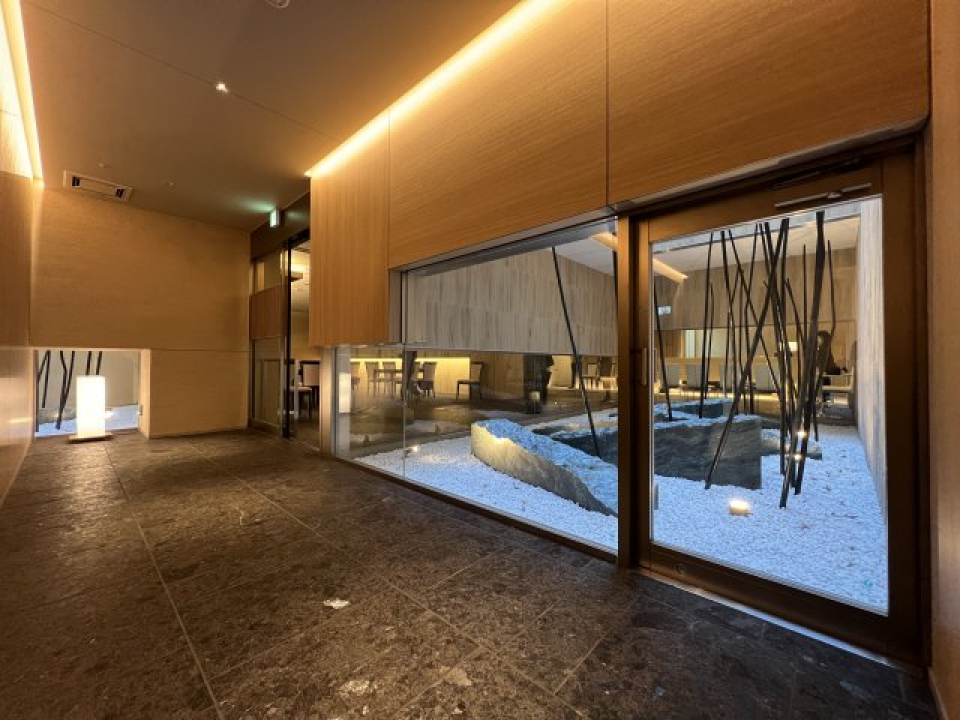 高級感のあるエントランスですね。