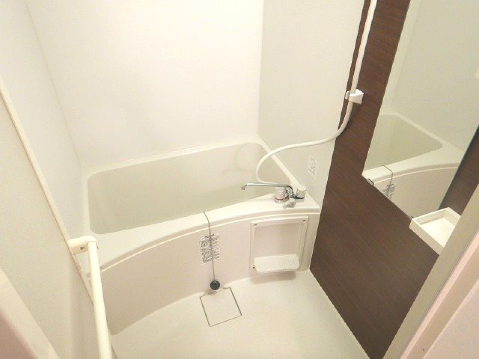 浴室乾燥機能付きのバスルーム