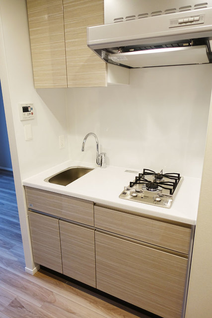 ２口のガスコンロが導入されたキッチン。※写真は同タイプ住戸です。