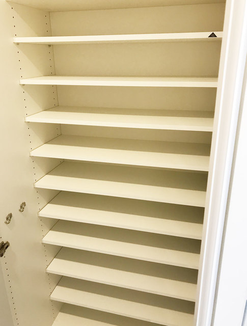 玄関にはシューズボックスが付いています。
※写真は同タイプ住戸です。