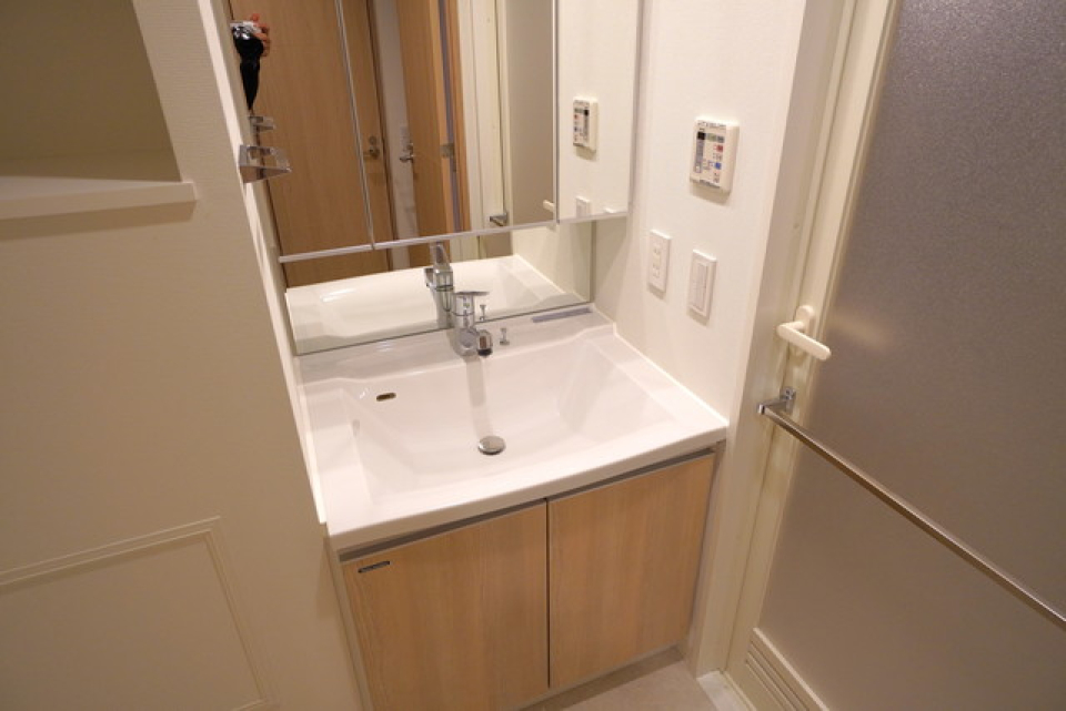 嬉しい独立洗面台。※写真は同タイプ住戸です。