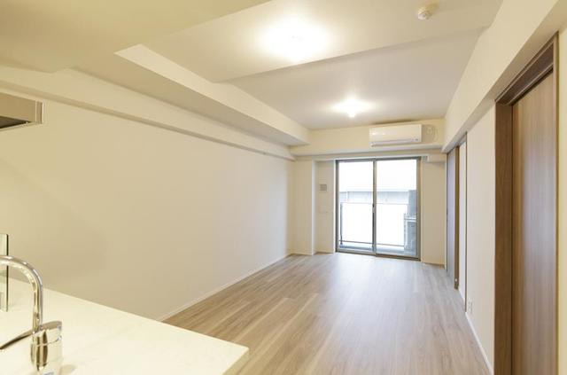 対面キッチン側から見たリビング
※写真は同タイプ住戸です。