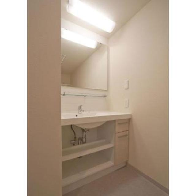 嬉しい独立洗面台。※写真は同タイプ住戸です。