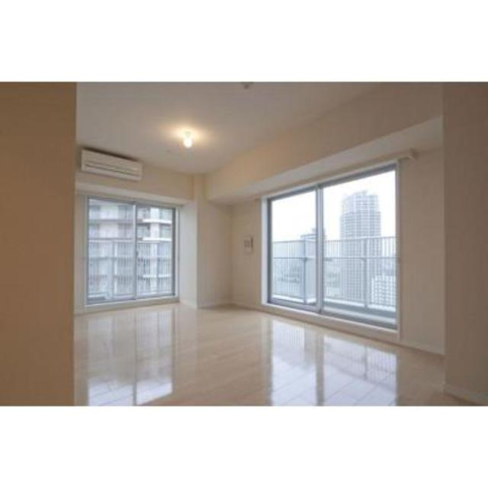 バルコニーは広々としています※写真は同タイプ住戸です。