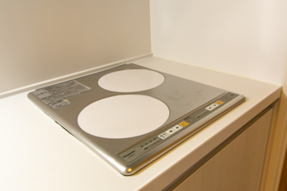 ２口のIHガスコンロが導入されています。※写真は同タイプ住戸です。