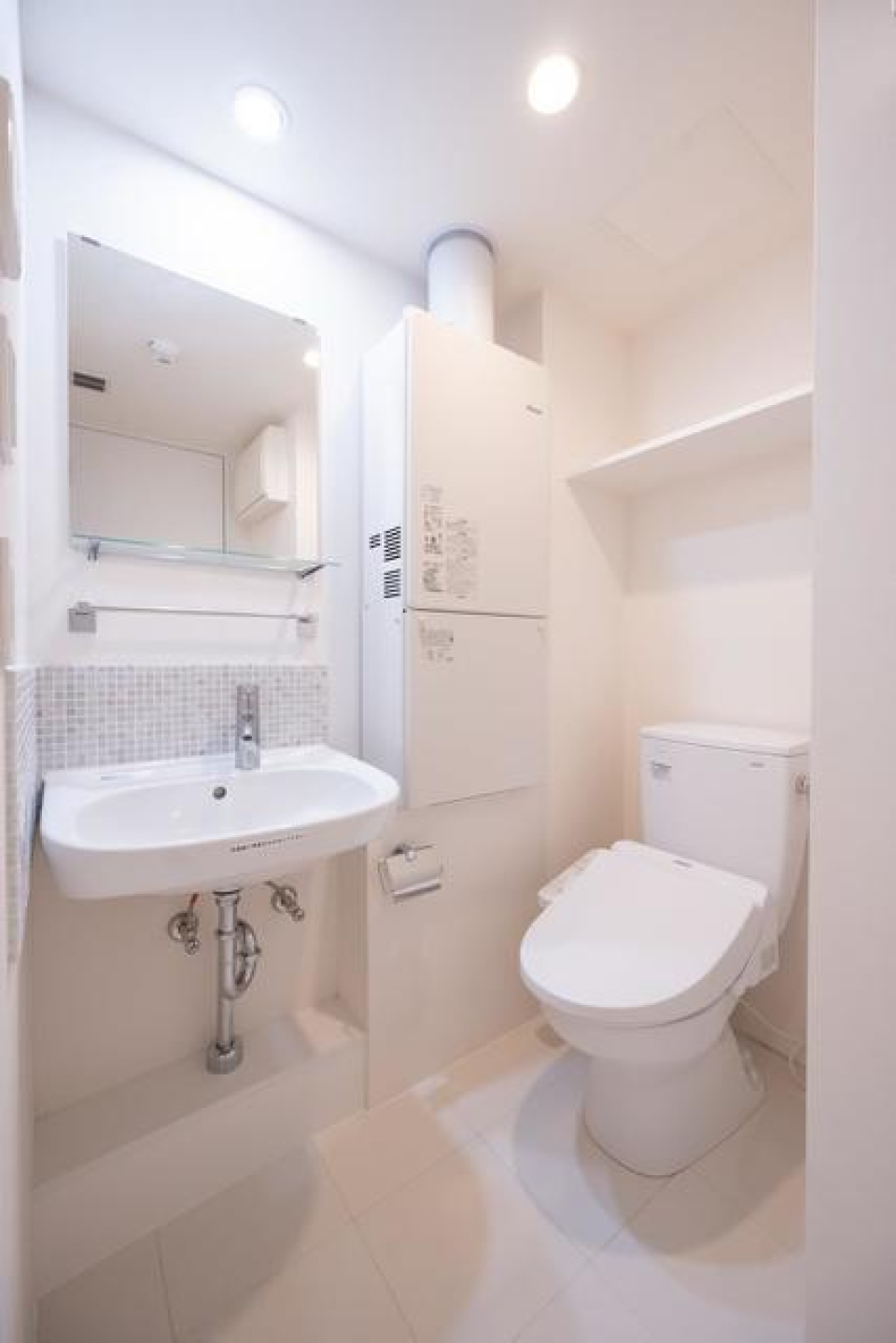 トイレと洗面所は同じ空間にあります。※写真は同タイプ住戸です。