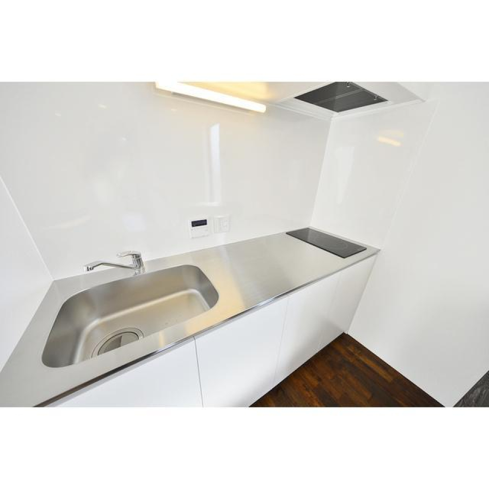 キッチンはシンプルかつ使い勝手が良さそう◎