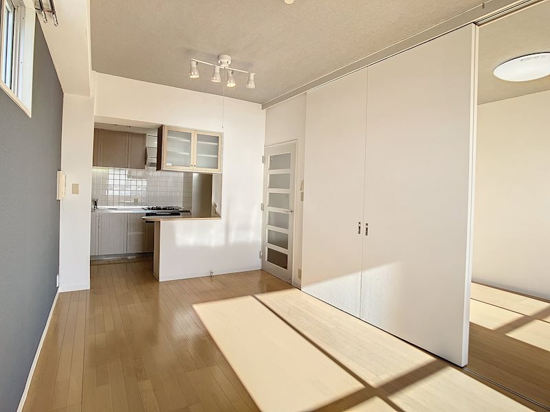 リビングのドアを開けたらまた部屋が‼