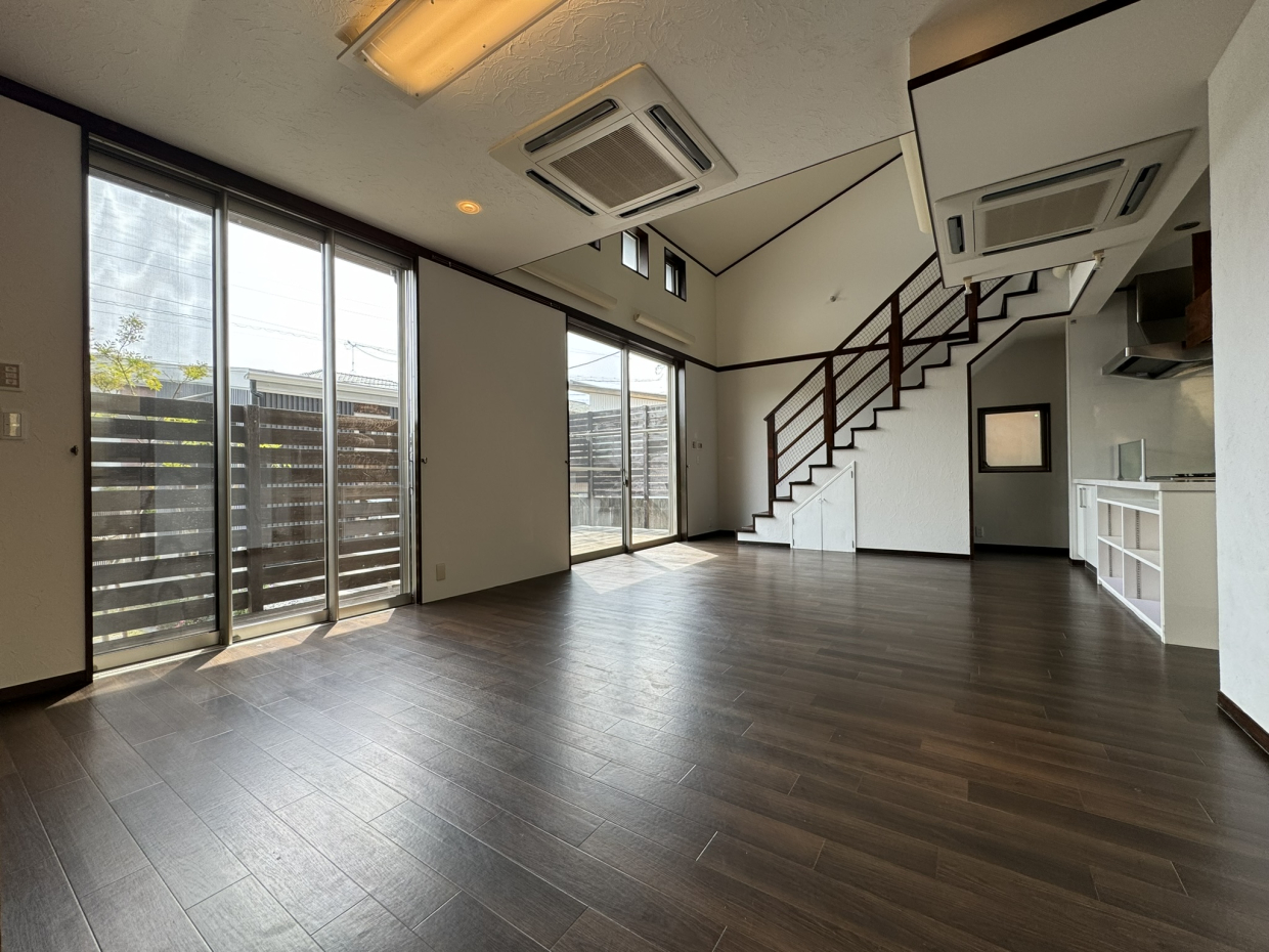 リビングは20帖以上ある