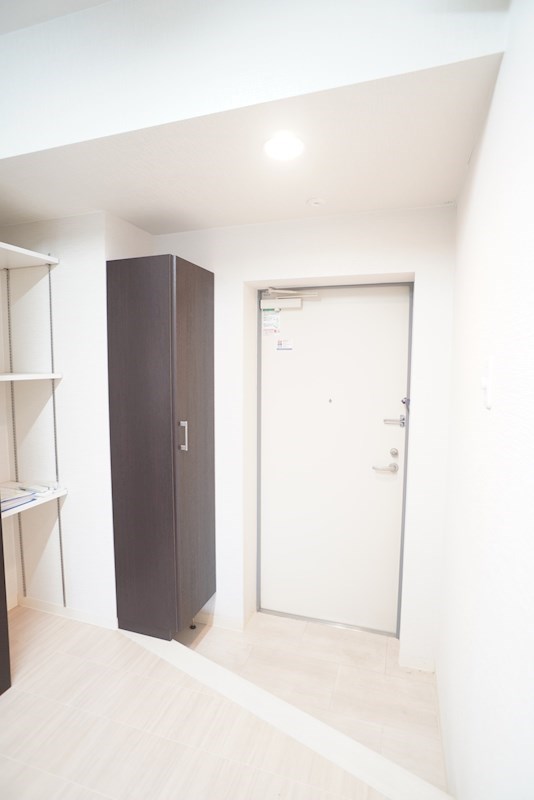 シューズボックス付きの玄関