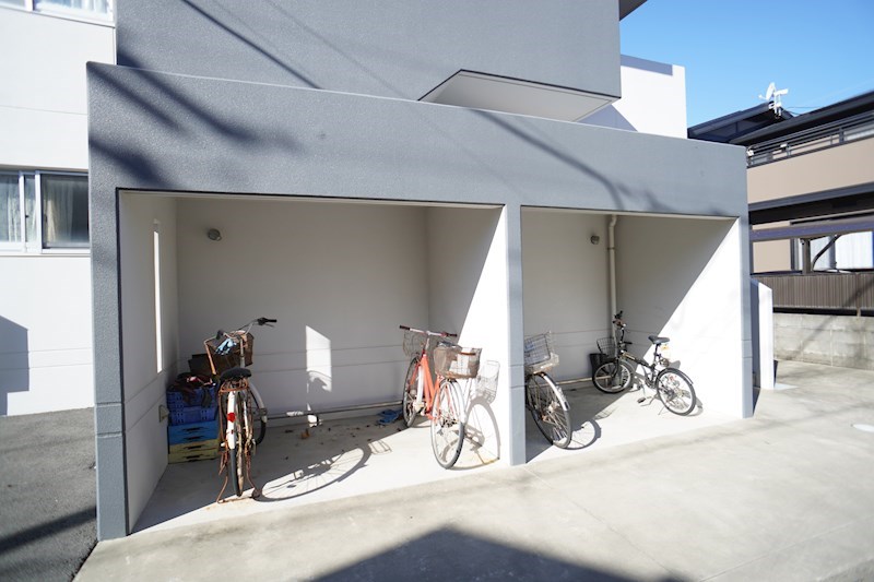 嬉しい駐輪場スペースもあります