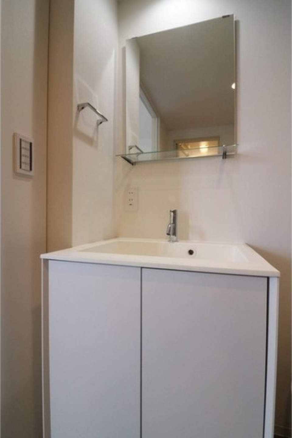 すっきりとした洗面化粧台