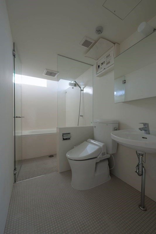 シンプルながらこだわりを感じる水回りスペース。使い勝手も良さそうです。