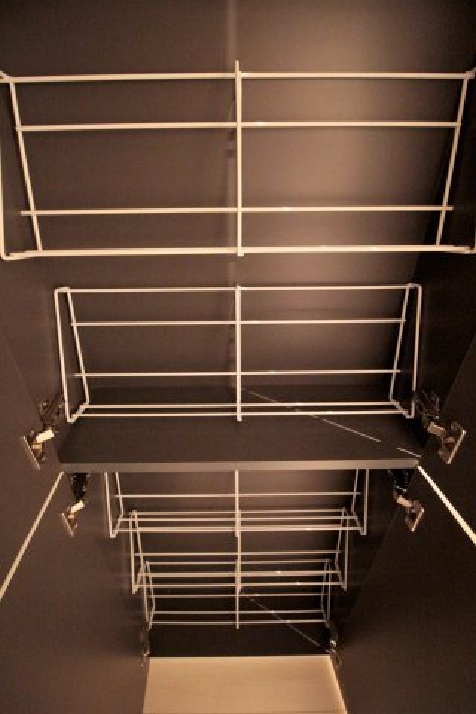 廊下に下駄箱があります。