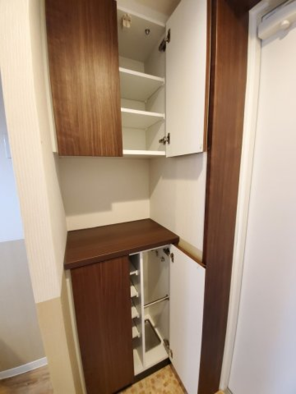 靴がたっぷり収納できる、
シューズBOX！
（同間取り別部屋参考写真）