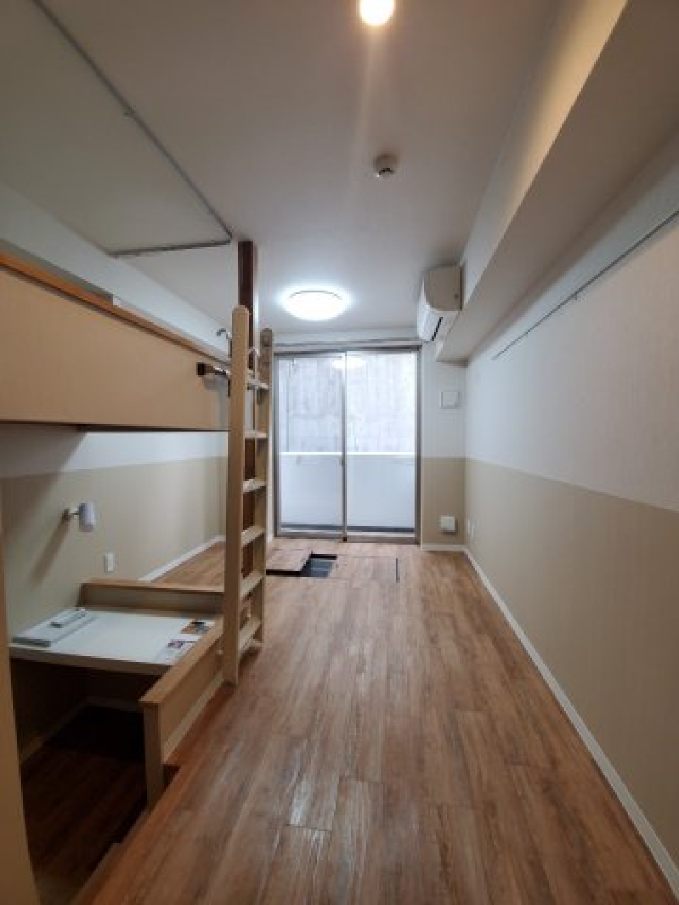 南西向きのお部屋。
（同間取り別部屋参考写真）