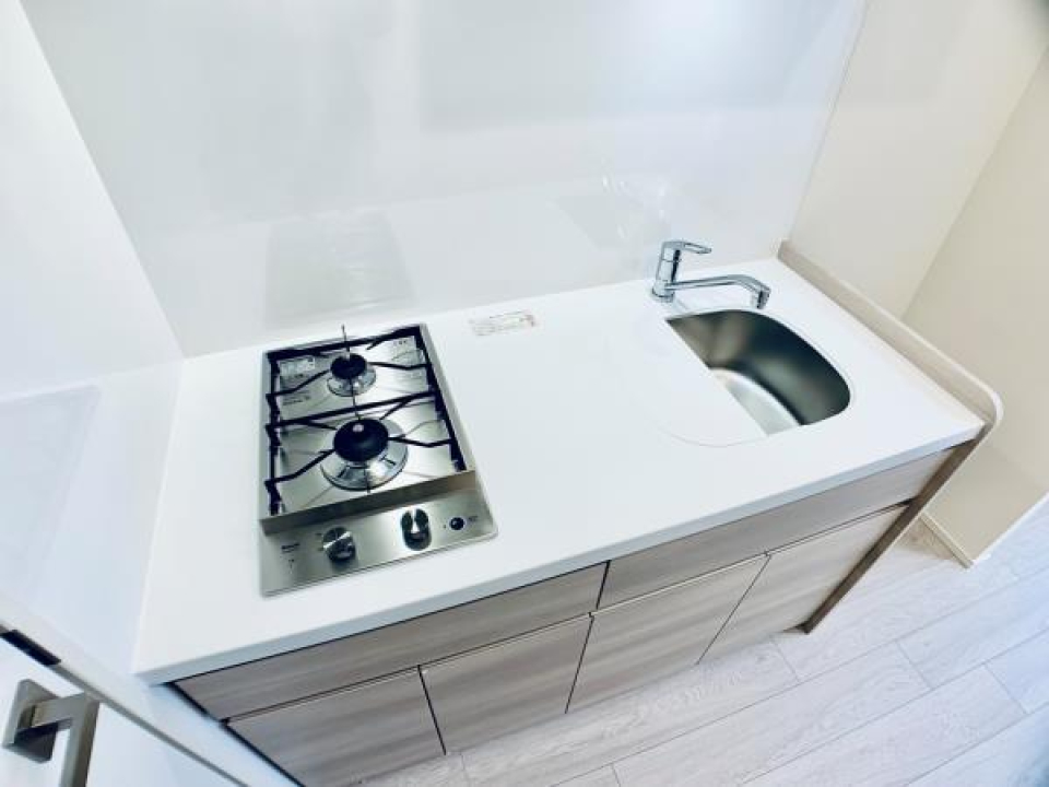 コンロは二口あって便利。