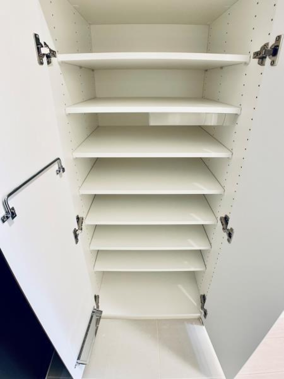 たくさん靴が入るシューズラック。