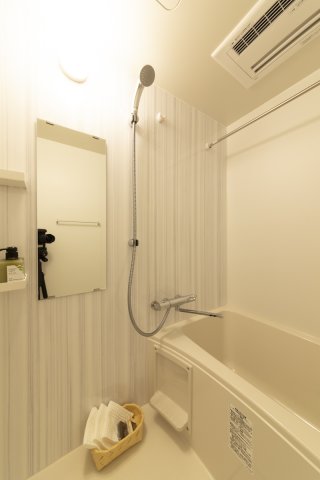 浴室乾燥機付きお風呂です♪
※参考写真　家具などは付いておりません。