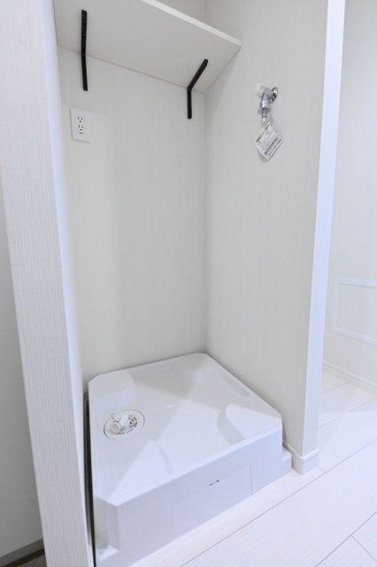 室内洗置場は棚付き