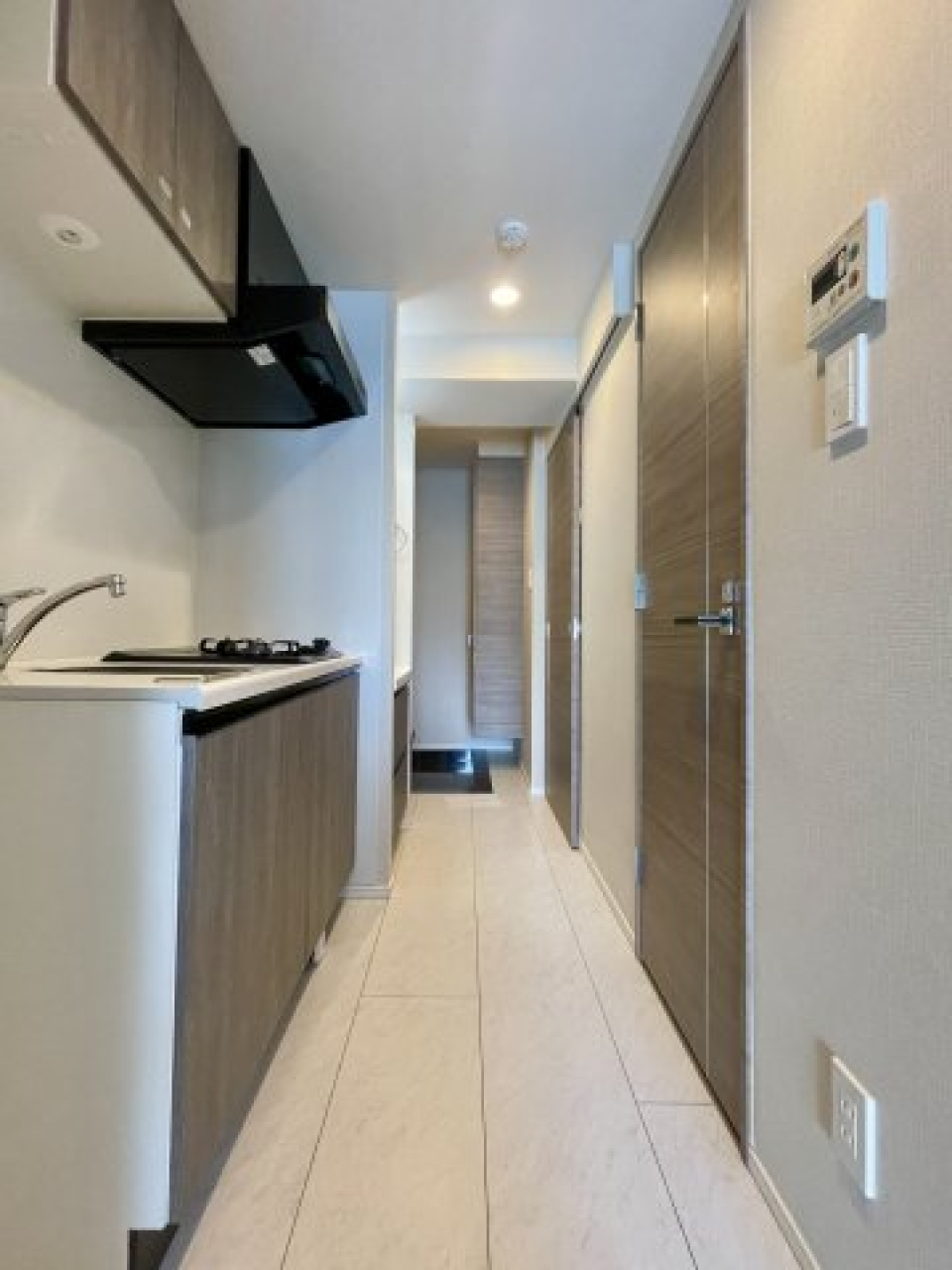 キッチンは、２口コンロ！
キッチンにも個性が散りばめられています。