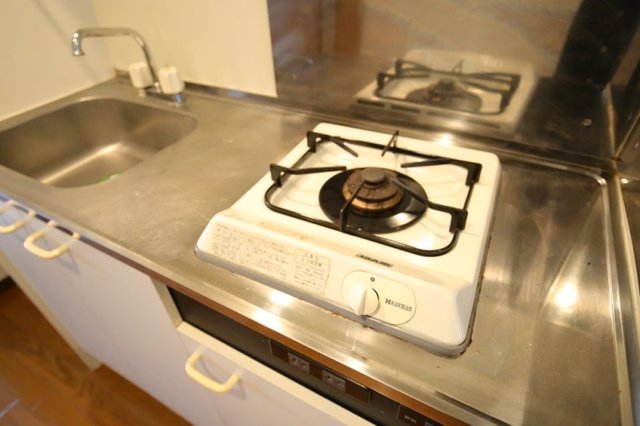 1口ガスコンロ
このレトロ感がかわいい。