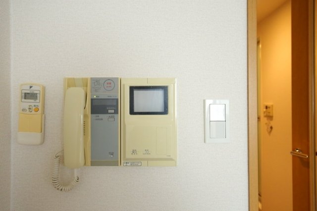 セキュリティも安心。
モニター付オートロック