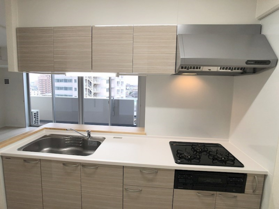 便利な対面式のシステムキッチン