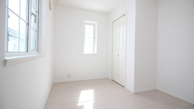 二部屋とも2ヵ所に窓付きなので、風通し◎陽当たり◎