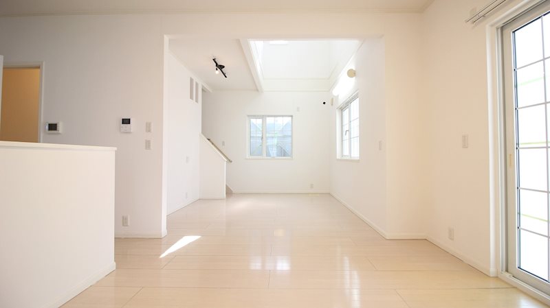 天井吹抜けリビングルーム