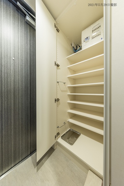 嬉しいシューズボックス付きです。
※写真は同タイプ住戸です。