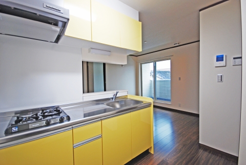 黄色いキッチン