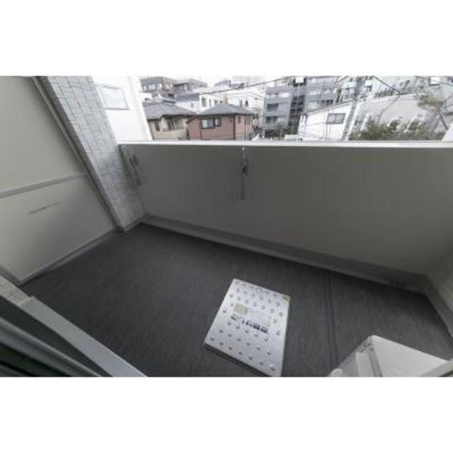 バルコニーの様子。※写真は同タイプ住戸です。