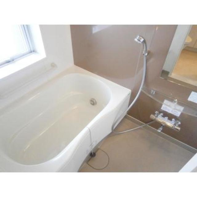 浴室の様子です。※写真は同タイプ住戸です。