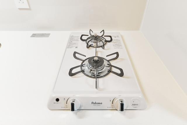 2口のガスコンロ付きです。
※写真は同タイプ住戸です。