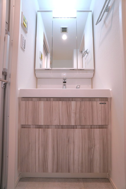 洗面台はナチュラルでシンプル
※写真は同タイプ住戸です。