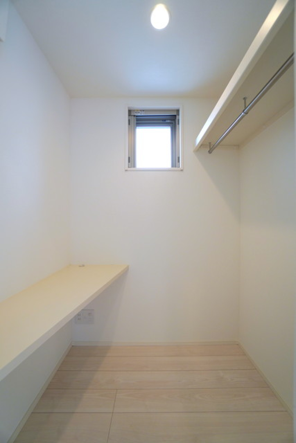 ウォークインクローゼット付きで荷物が多くてもOK！
※写真は同タイプ住戸です。