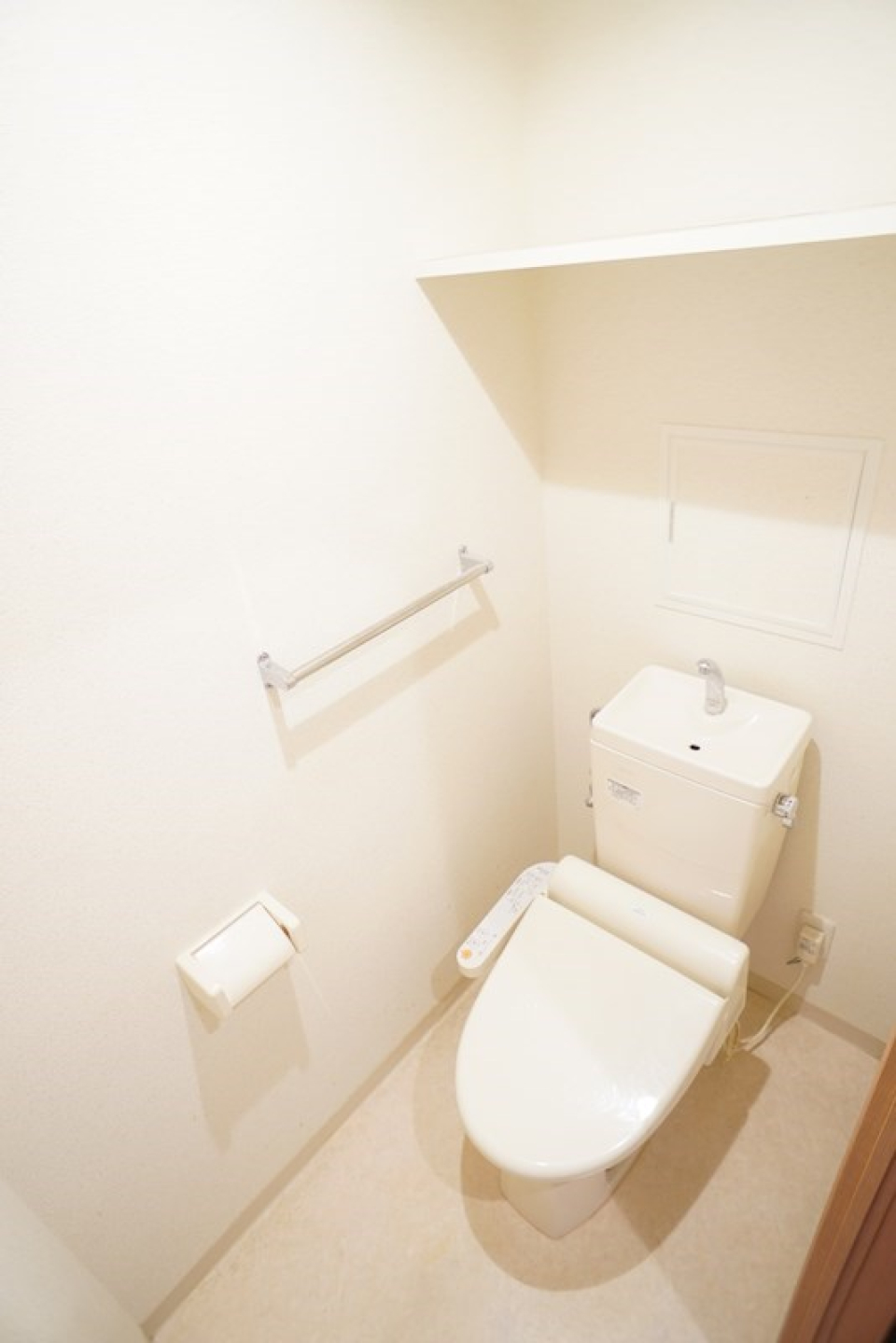 収納棚月のトイレ