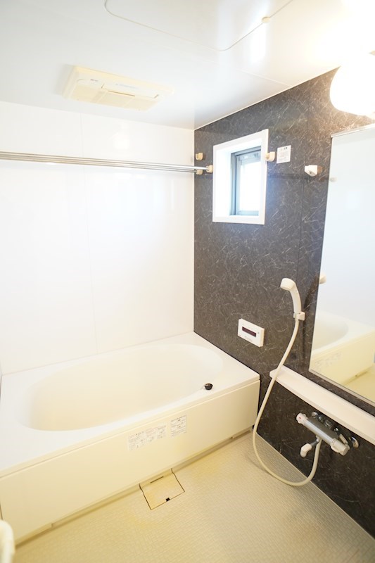 追い焚き＆乾燥機付きの浴室