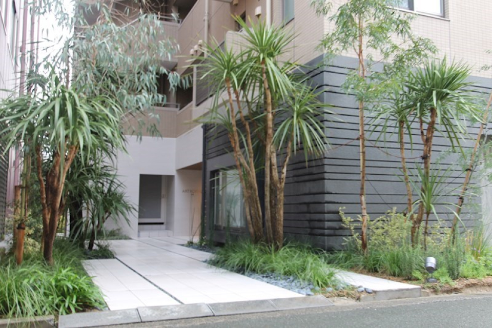 さわやかな緑がいっぱいのエントランス