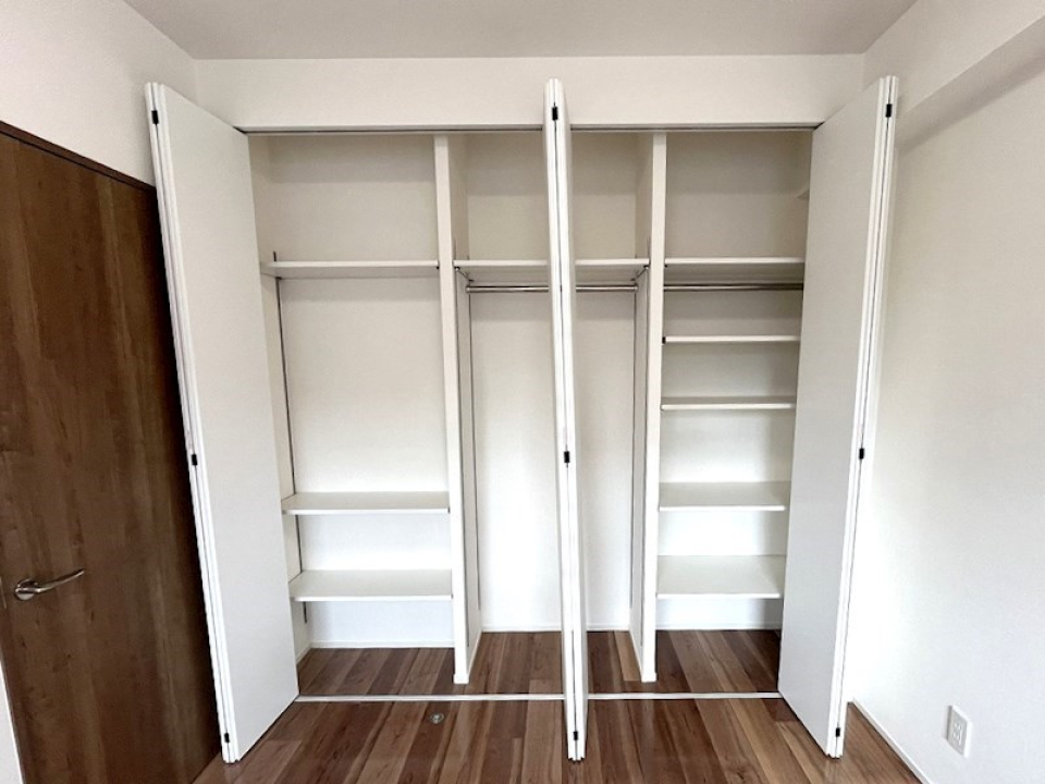 収納スペースバッチリのクローゼット付きです