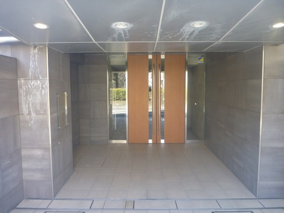 オートロックのエントランス。