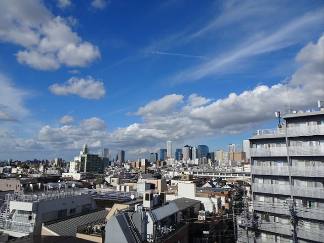 ６階の最上階に位置しています。