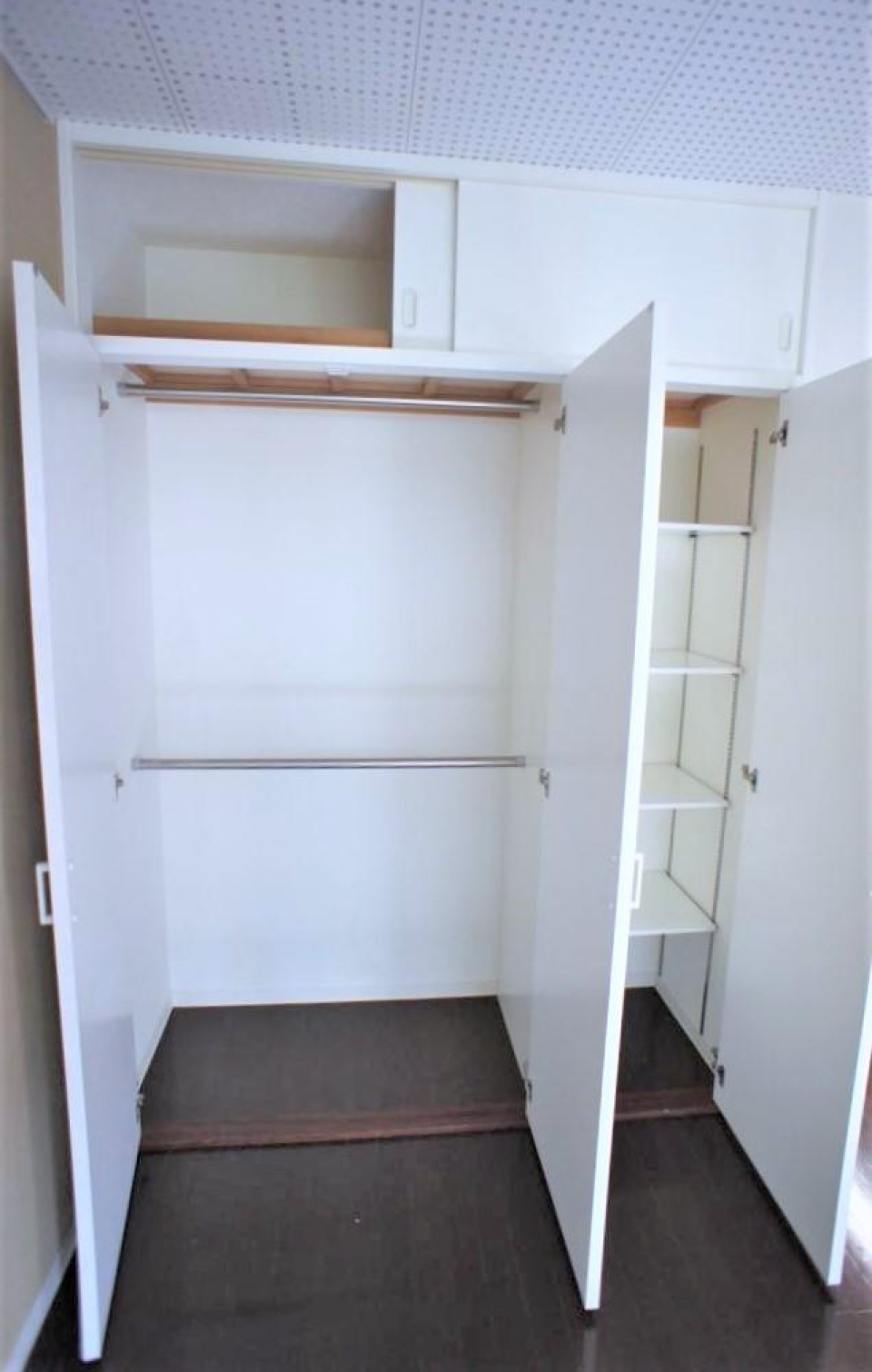 クローゼット
※反転タイプあり