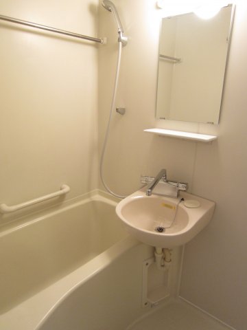 清潔感のあるユニットバス！
※参考写真