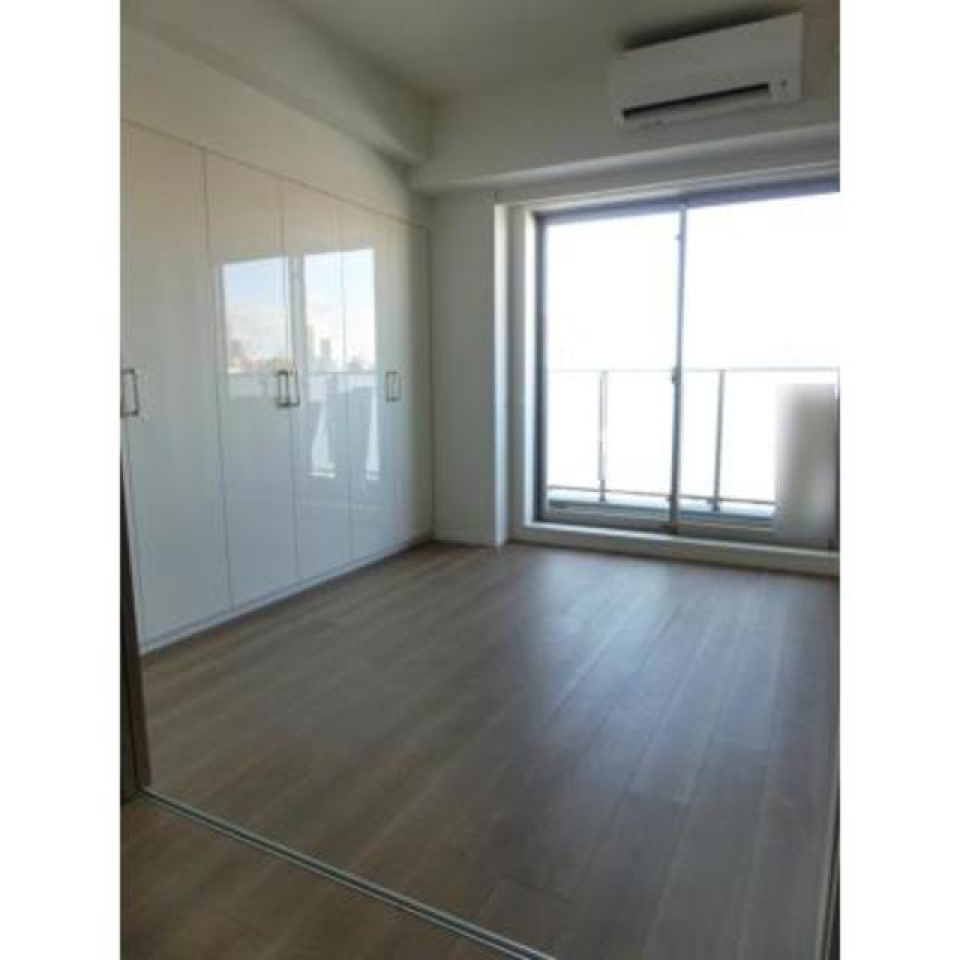 明るい光が入った時の様子。※写真は同タイプ住戸です。