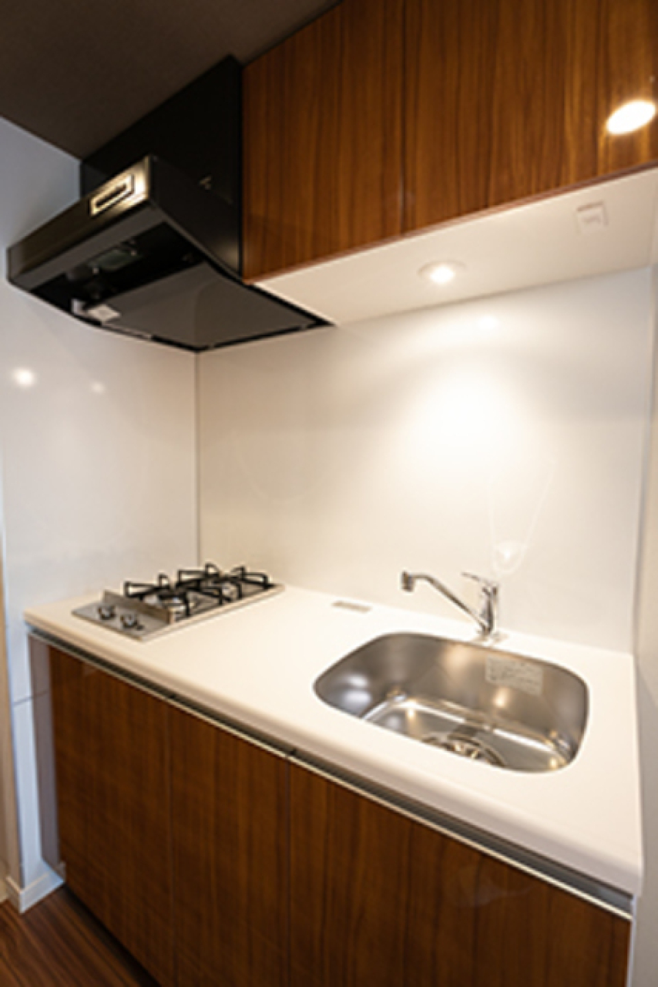 キッチンもブラウン
※写真は同タイプ住戸です。