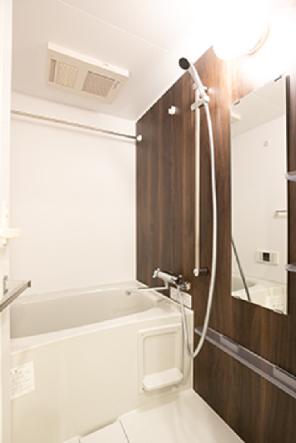 お風呂は追い炊き機能付き※写真は同タイプ住戸です。