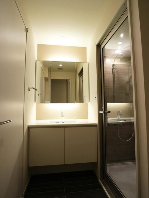 嬉しい独立洗面台。※写真は同タイプ住戸です。