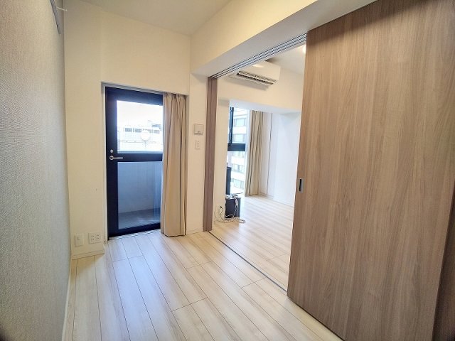 こちらが仕切りスペース！
ベッドルームにするも良し！収納スペースにするも良し！
あなた次第です♪